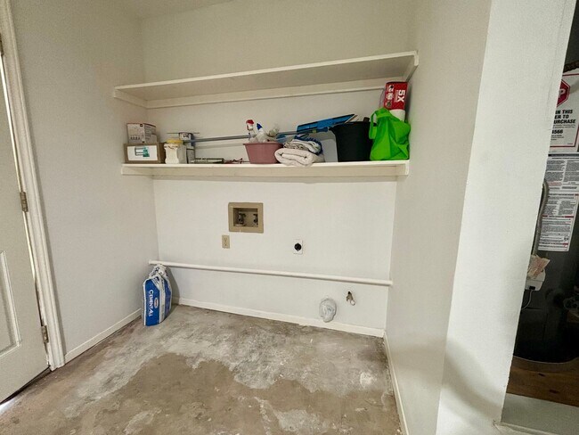 Building Photo - Brown Bark