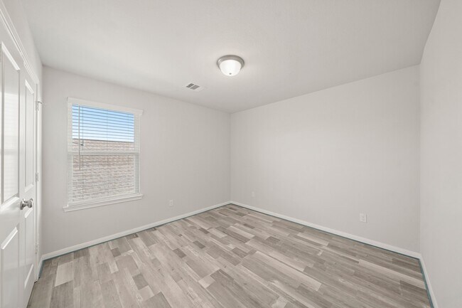 Building Photo - 2536 Allegretto Sea Dr