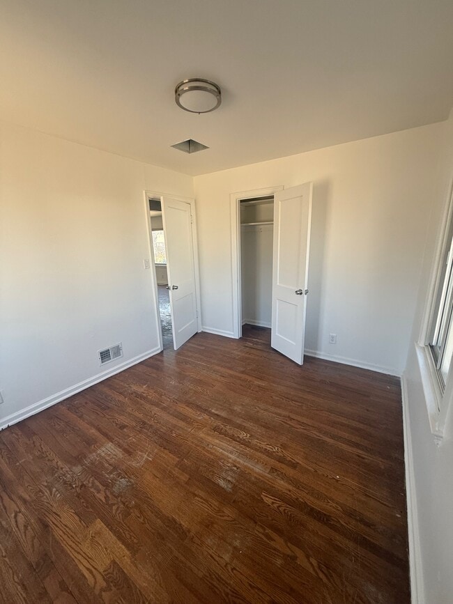 Building Photo - 2288 Elmira St