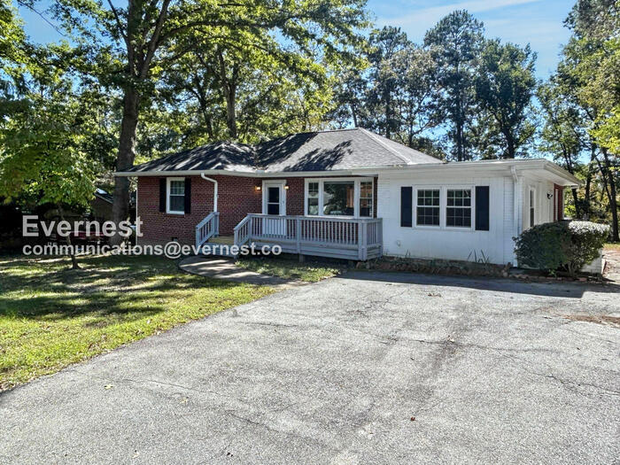 Building Photo - 5631 Swan Dr
