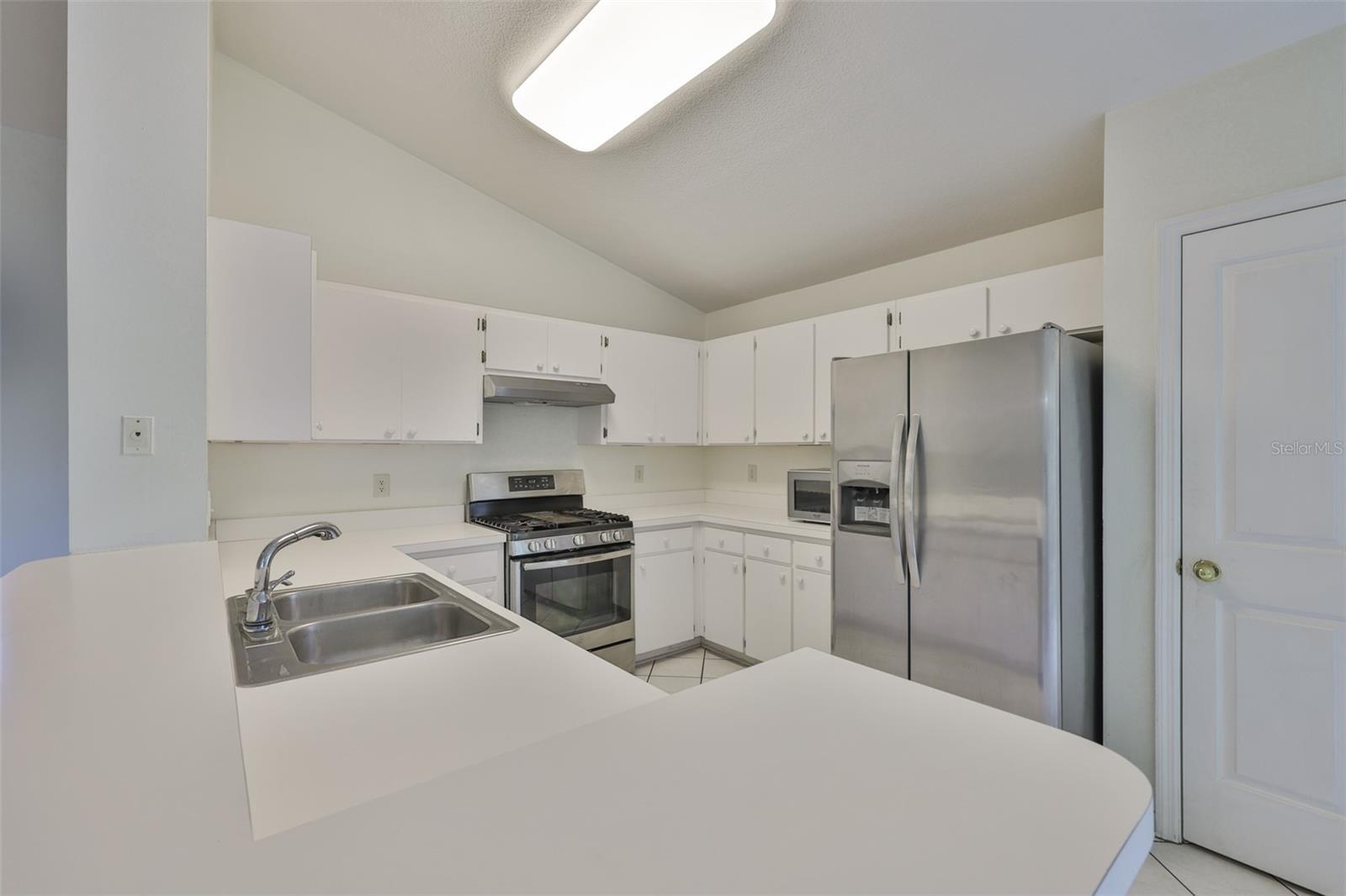 Building Photo - 1611 Bondurant Way