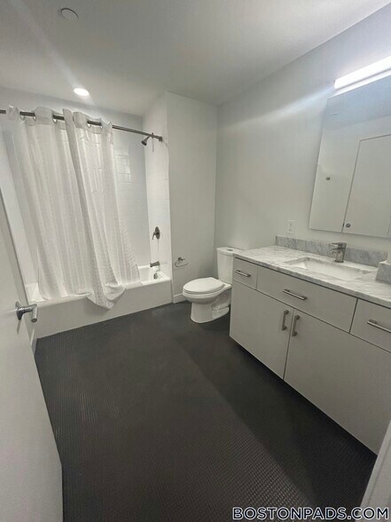 Building Photo - 55 Brighton Ave