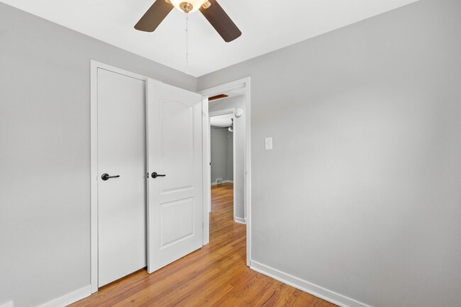 Building Photo - AVAILABLE JUNE 1ST!! STUNNING 3 BEDROOM IN...