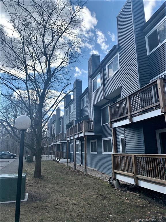 Building Photo - 14 Newtown Rd