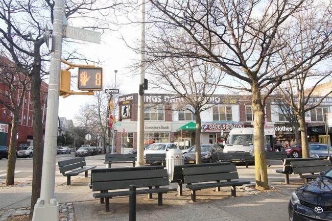 Building Photo - 1745 E 12th St