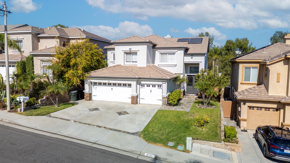 Building Photo - 8755 E Garden View Dr