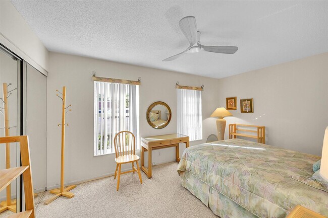 Building Photo - 724 Nantucket Cir