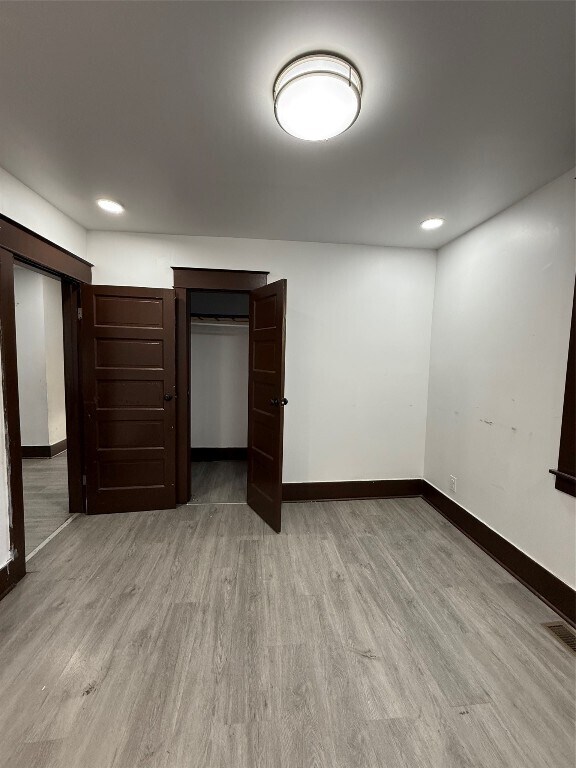 Building Photo - 1005 Pine St