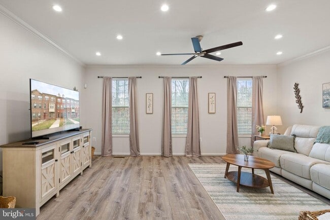 Building Photo - 15981 Marsh Pl