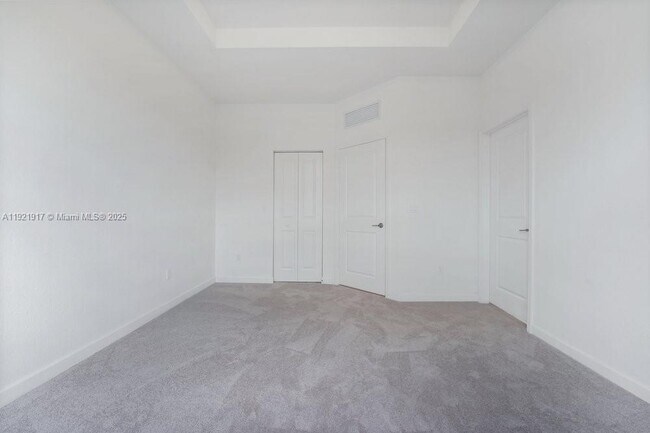 Building Photo - 286 SW 159th Dr