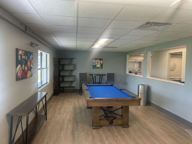 Building Photo - 4072 70th Ct N