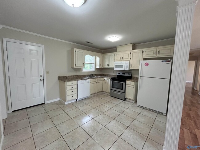 Building Photo - 6873 Old Railroad Bed Rd