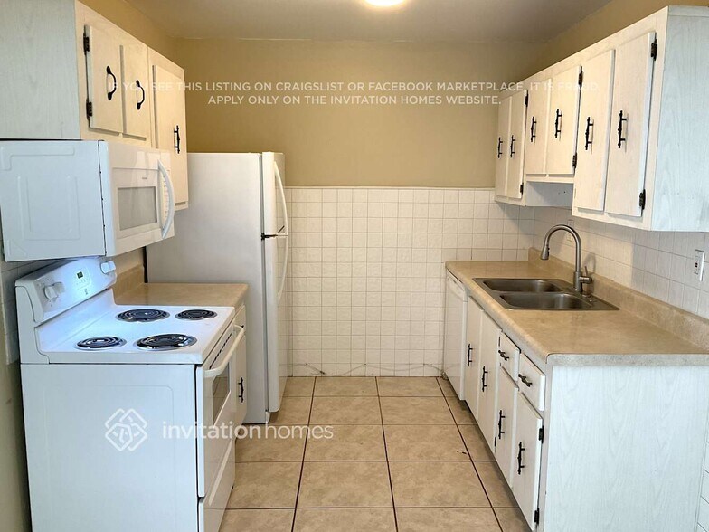 Building Photo - 7939 SW 3rd St