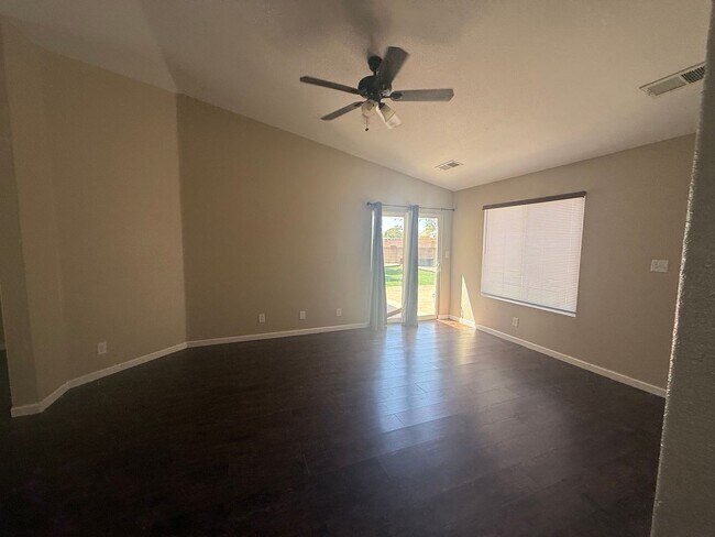 Building Photo - 3401 Misty Meadows Dr NE