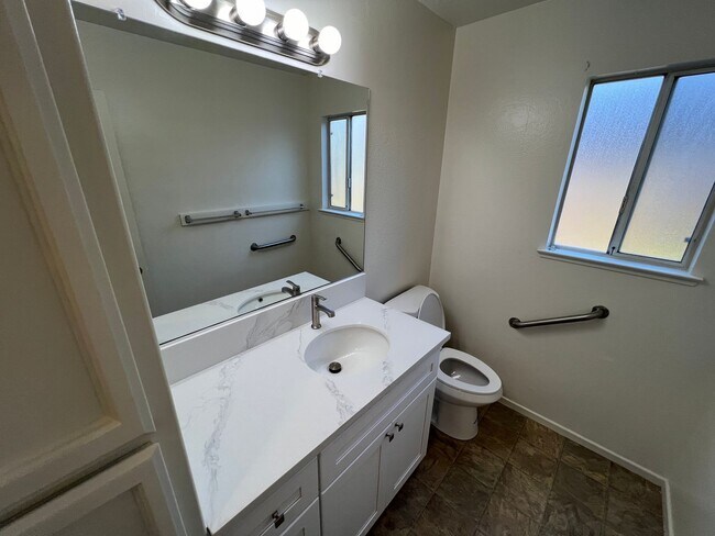 Building Photo - 2809 Gibson View Way