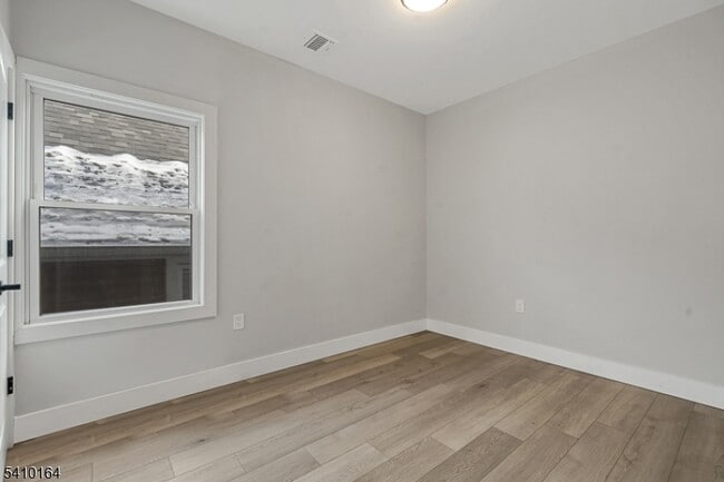 Building Photo - 626 S 20th St