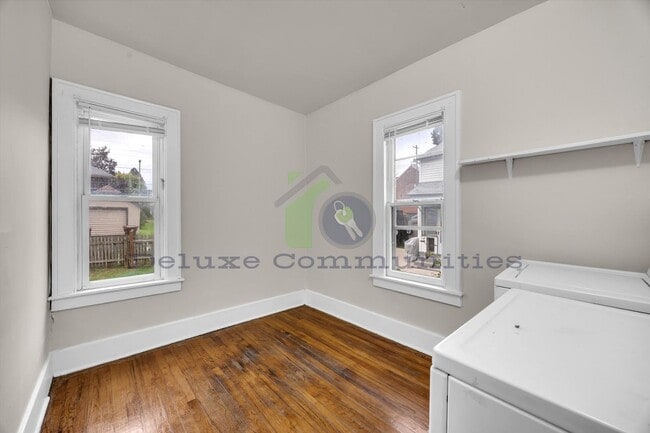 Building Photo - 1335 Hamilton Ave NW