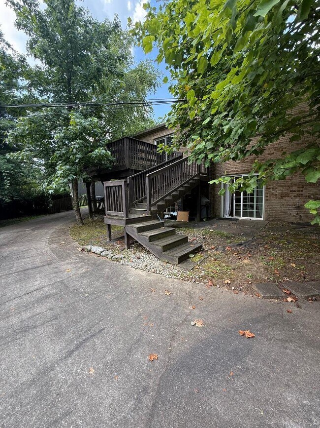 Building Photo - 3342 Pepperhill Rd