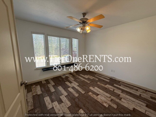Building Photo - NO DEPOSIT option available for qualified renters!