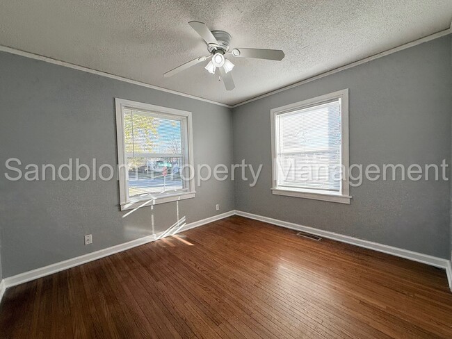 Building Photo - For Lease | University of Tulsa | Available Now!