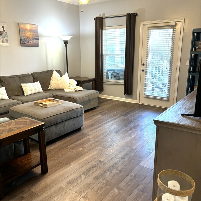 Building Photo - 6253 Catalina Dr