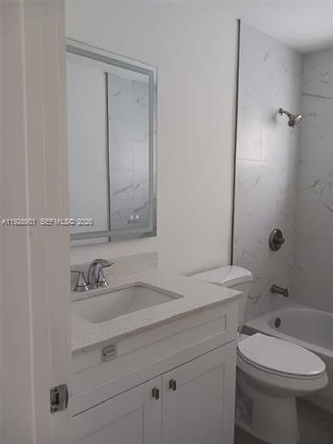 Building Photo - 9228 SW 37th St