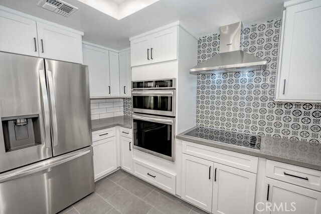 Building Photo - 3914 Benedict Canyon Dr