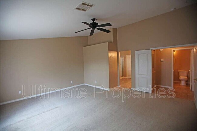Building Photo - 15616 N 164th Ln