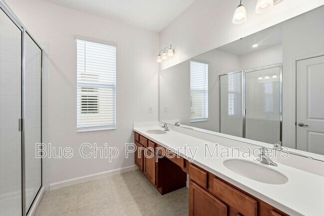 Building Photo - 211 Ballo Dr