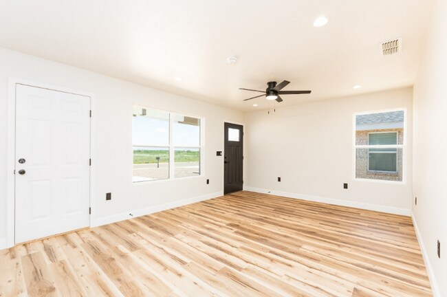 Building Photo - 116 Chisum