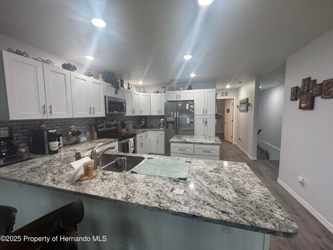 Building Photo - 6891 Clark St