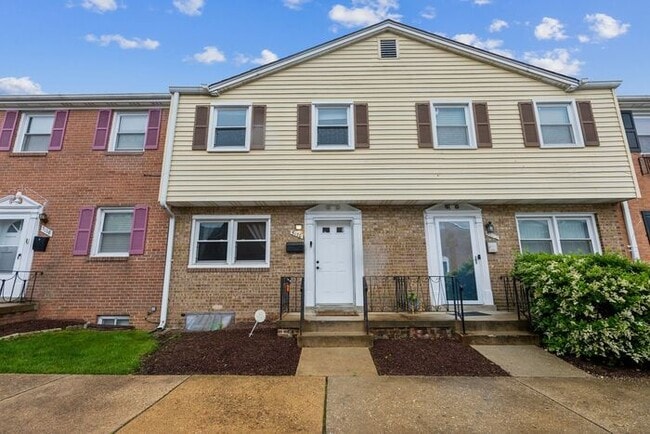 Primary Photo - 5170 Clacton Ave
