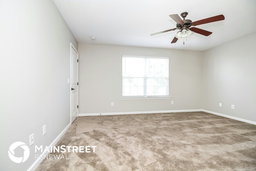 Building Photo - 181 Lyndhurst Dr