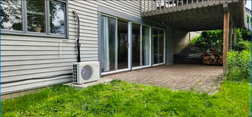 Building Photo - 84 Clapboard Ridge Rd