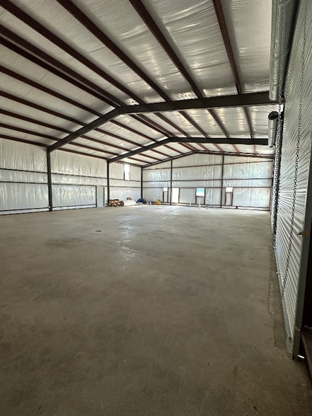 Building Photo - 4070 Old Lorena Rd