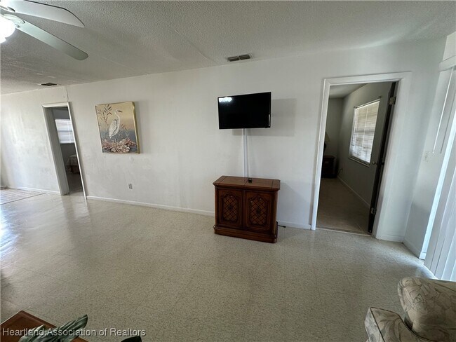 Building Photo - 4717 Leucadendra Dr