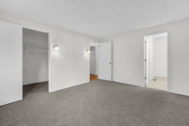Building Photo - One Level Home in Stead