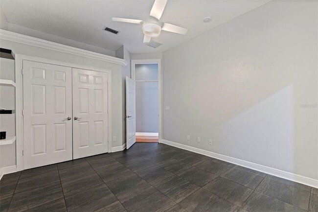Building Photo - 618 Saxony Blvd