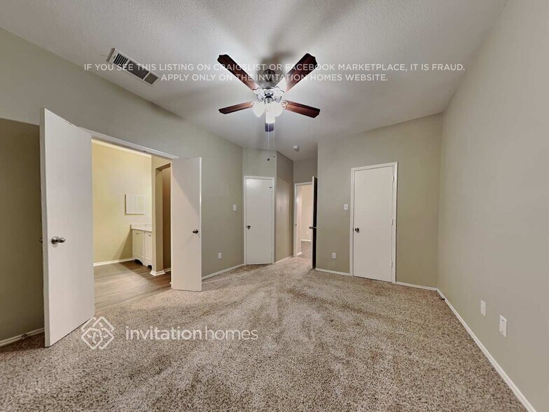 Building Photo - 6717 Flamewood Dr