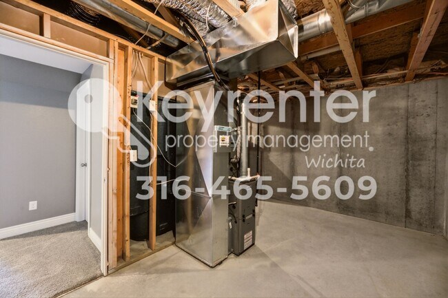 Building Photo - 311 N Grandstone St