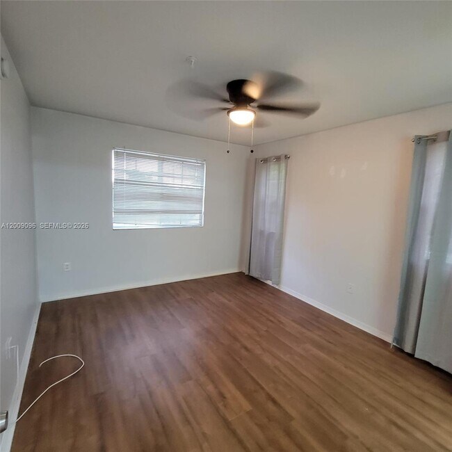 Building Photo - 711 SW 111th Way