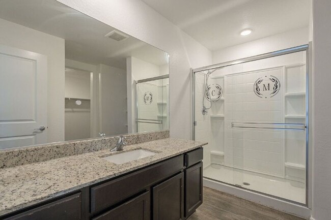 Building Photo - 1536 E Demain Dr