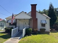 Building Photo - 2 BED, 1 BATH HOME LOCATED A FEW BLOCKS FROM DOWNTOWN ASHEBORO!