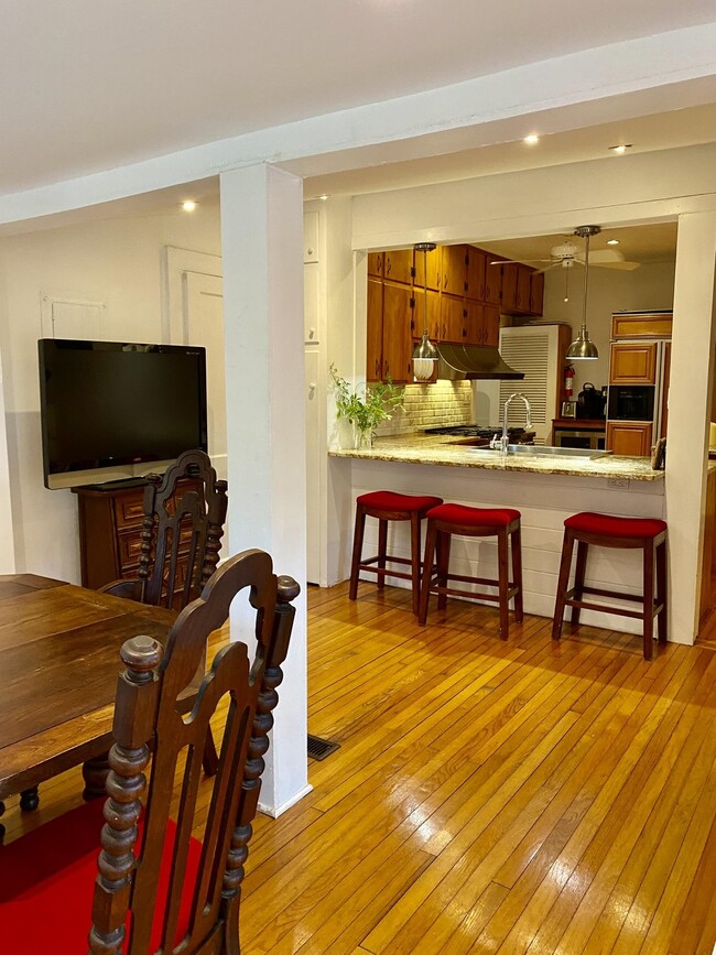 Building Photo - 1320 Terrace St