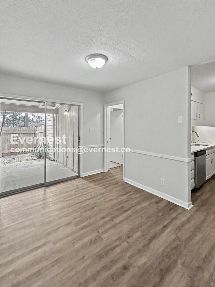 Building Photo - 2723 Reynolds Park Rd