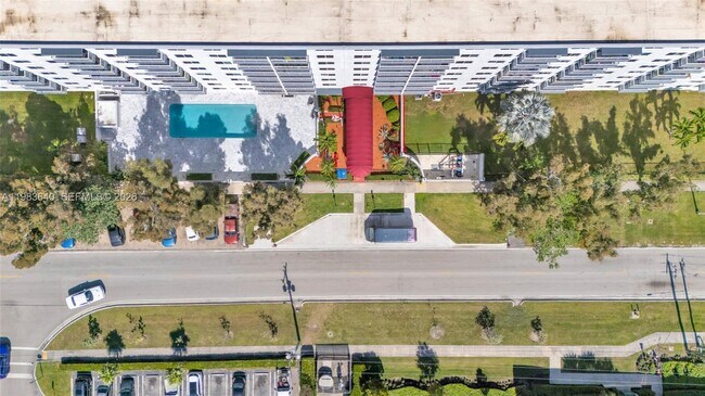 Building Photo - 1251 NE 108th St