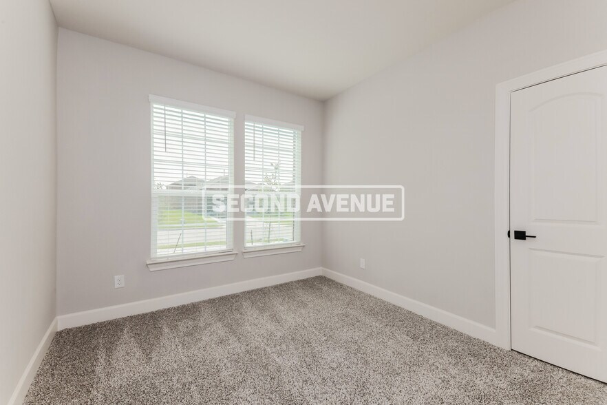 Building Photo - 809 Jackel Dr