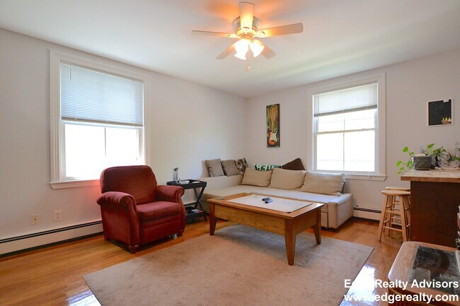 Building Photo - 45 Aldie St