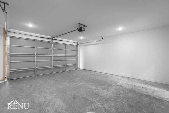 Building Photo - 5706 Sofias Cir