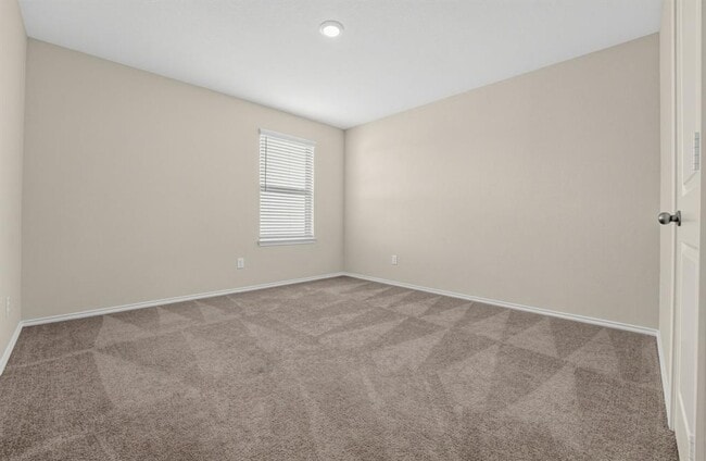 Building Photo - 400 Bedford Falls Ln